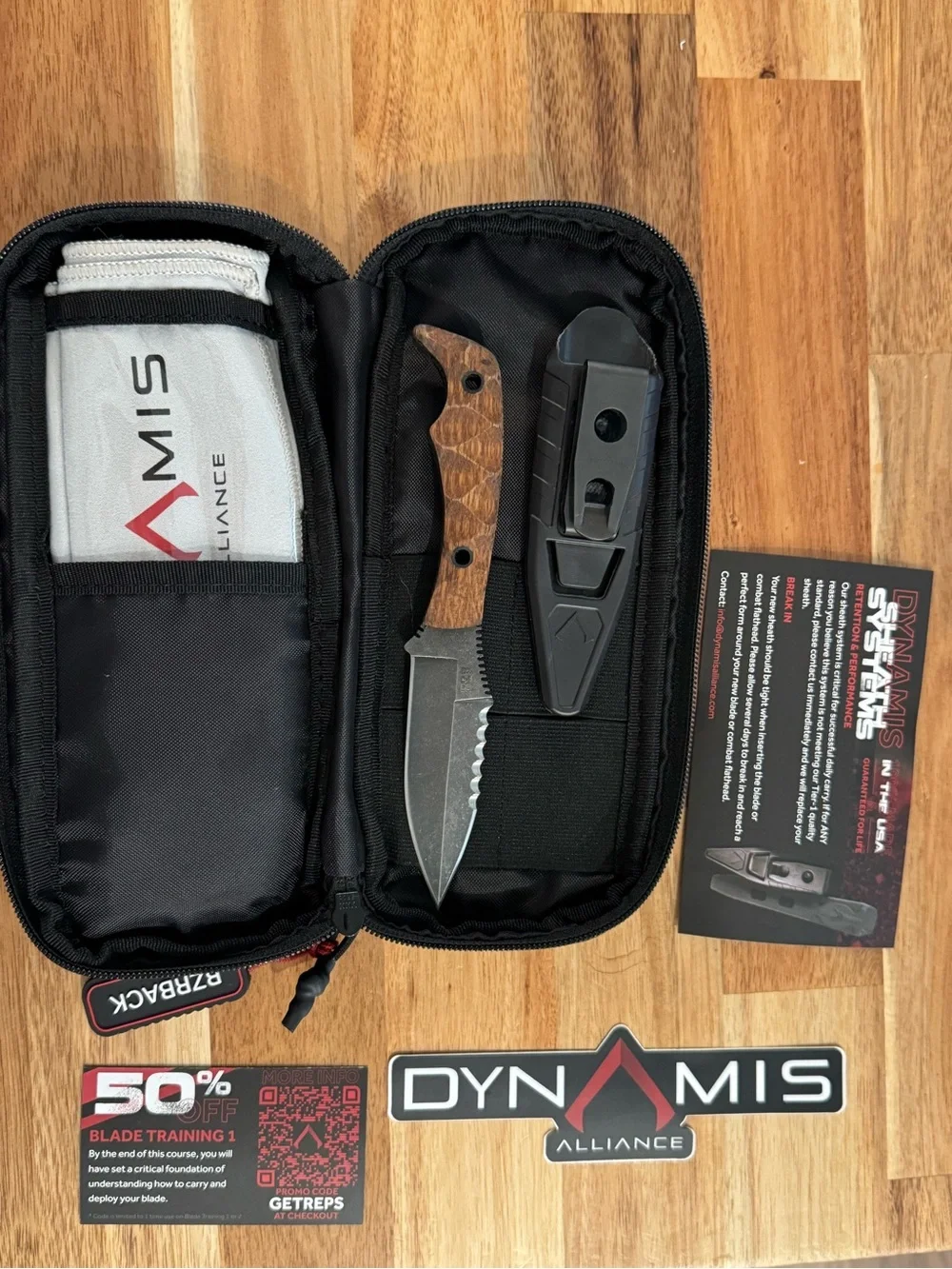 Winkler Knives x Dynamis Alliance Razorback in white oak.